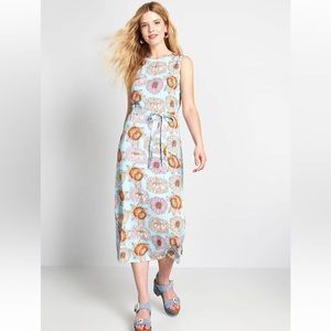 Compania Fantastica Endless Daisy Floral Midi Dress